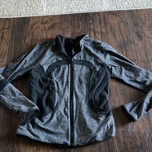 LULULEMON Heather Grey Reversible Jacket Size 12 black on one side grey black